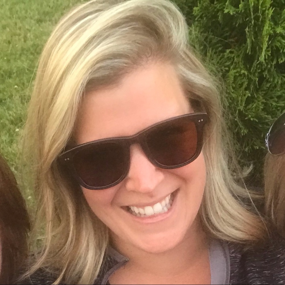 Meet your Posher, Whitney